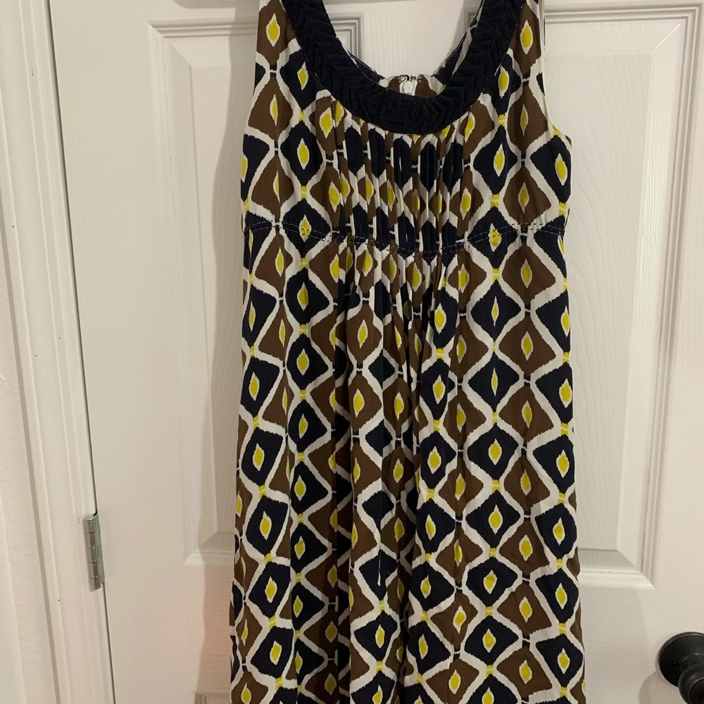 Beautiful tori dress knee length